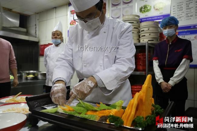 特厨探店解析：厨师的职责与实践—以鲁菜根为例